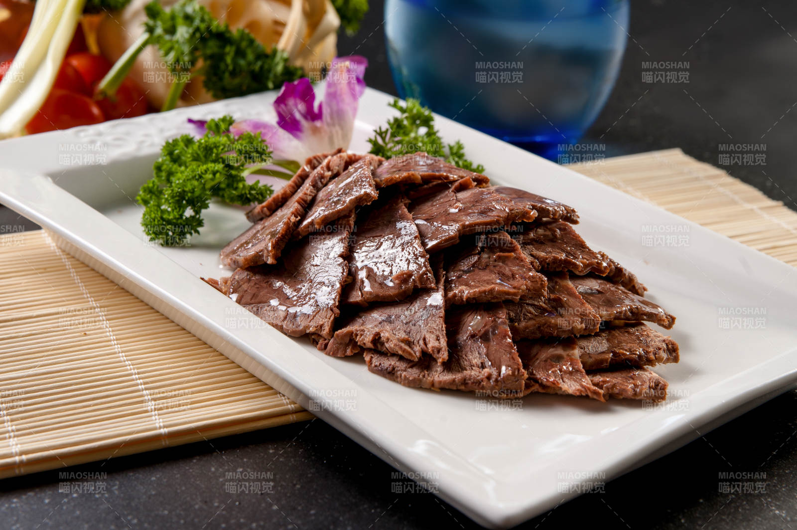 五香酱牛肉图片