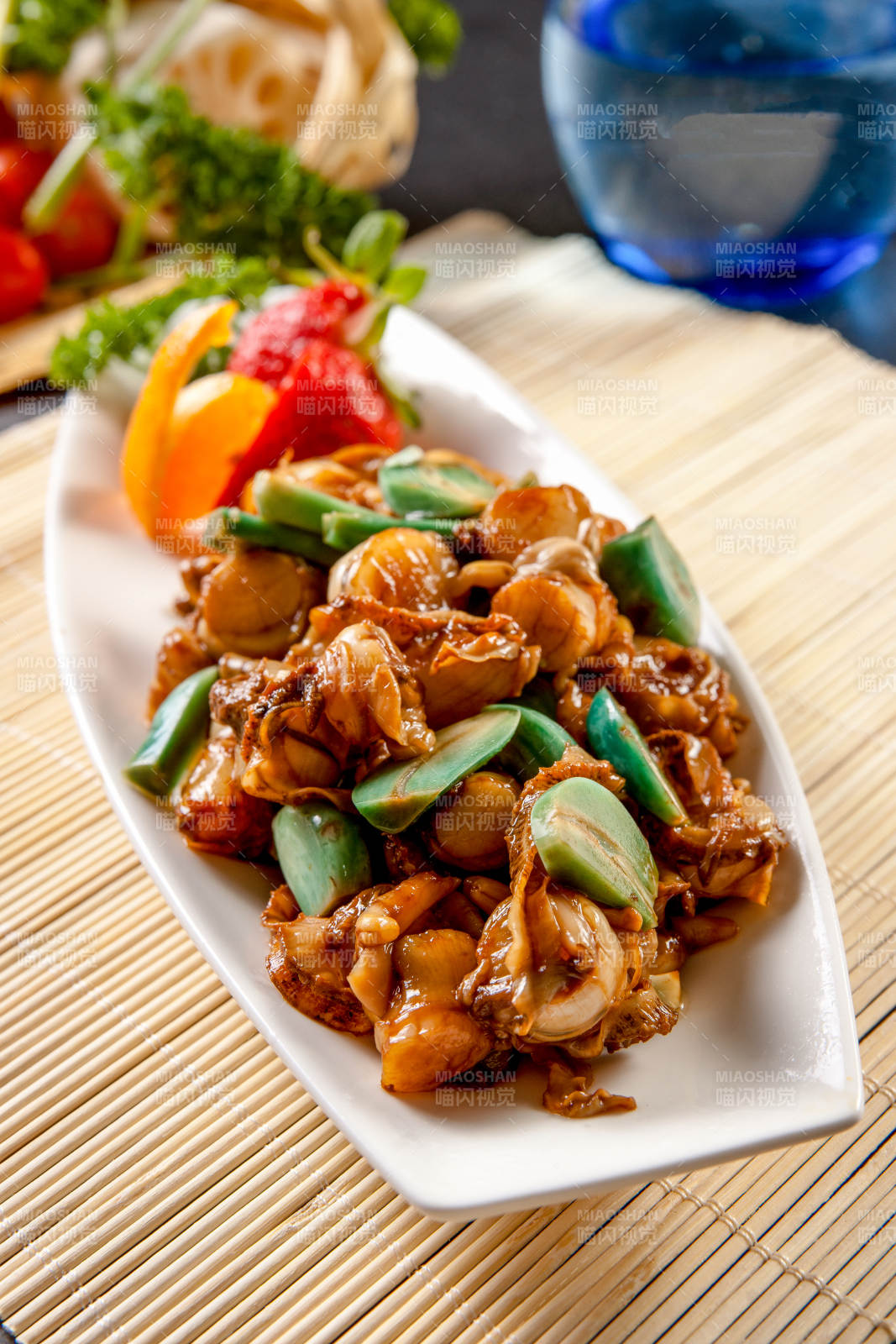 下饭凉菜腊八蒜酱腌螺头图片