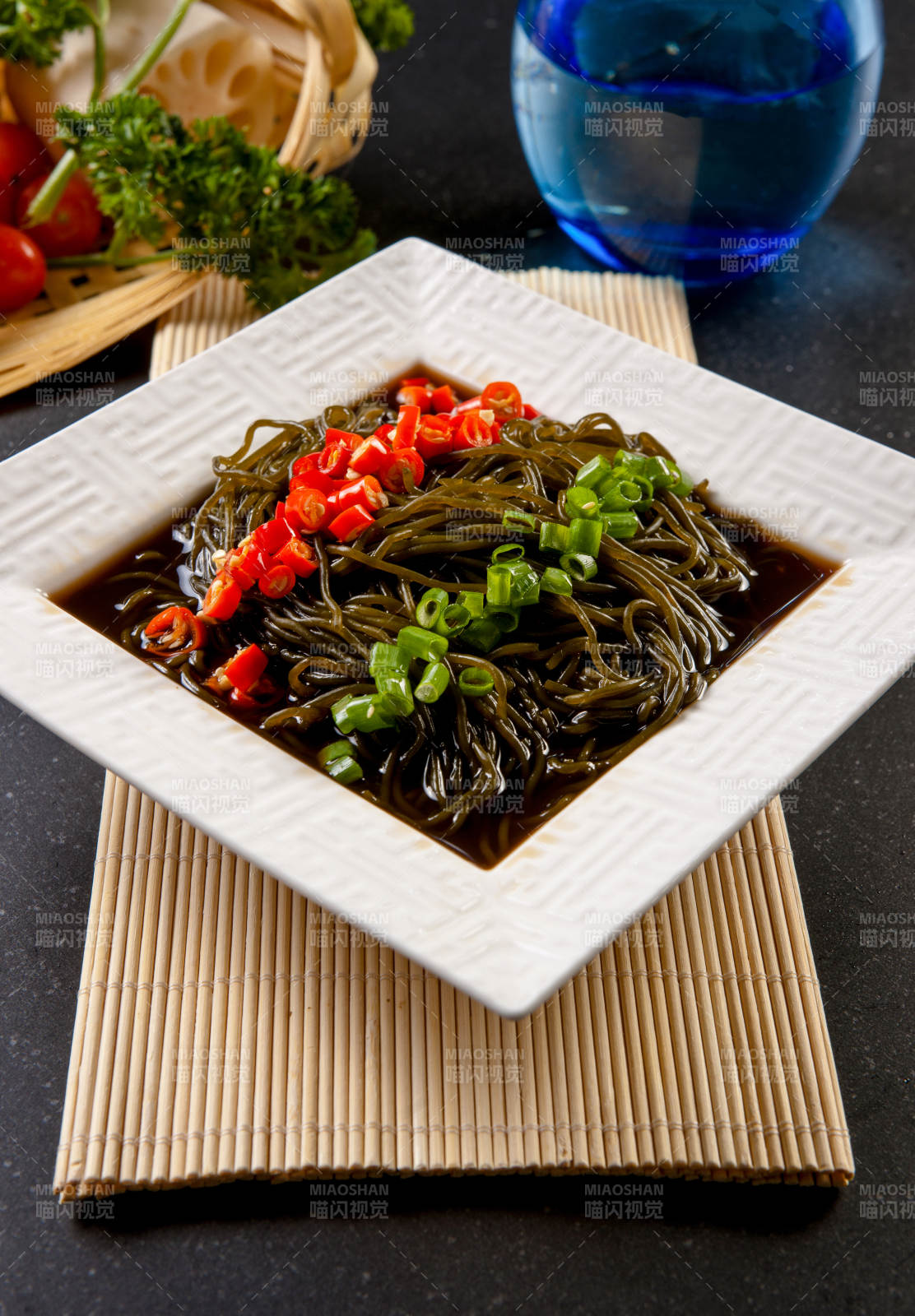 酸辣蕨根粉图片