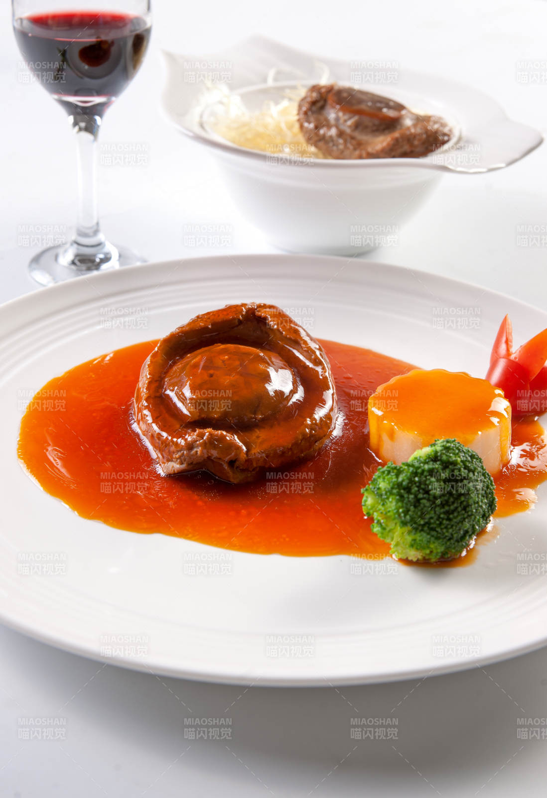 浇汁大南非干鲍梅花参图片