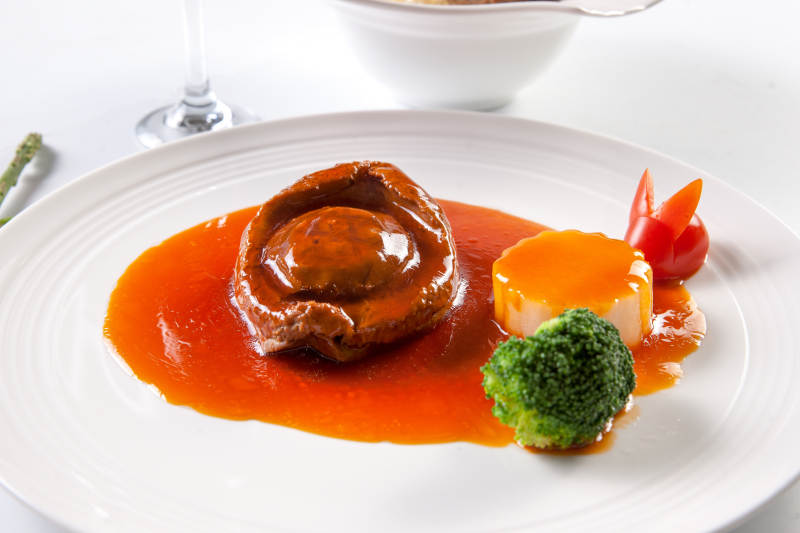 浇汁大南非干鲍梅花参图片