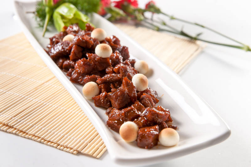 旺仔小馒头配酱烧牛仔粒图片