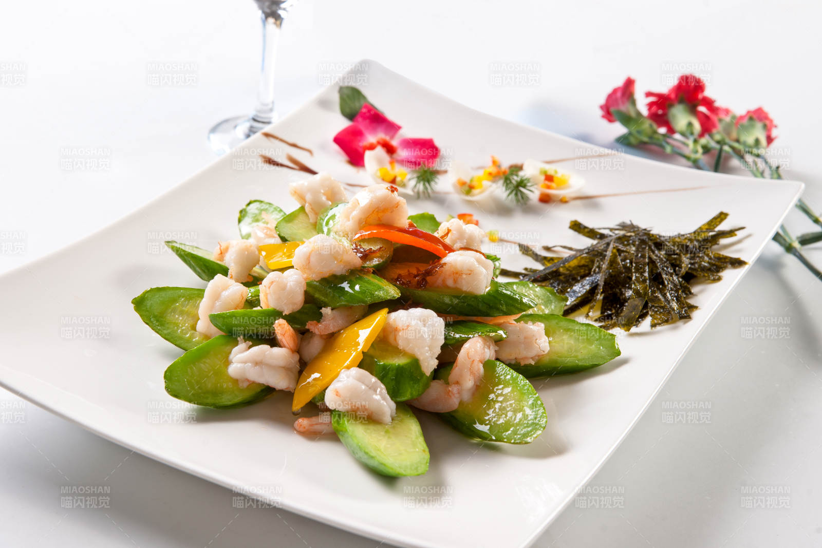 彩椒乳瓜清炒大虾仁图片