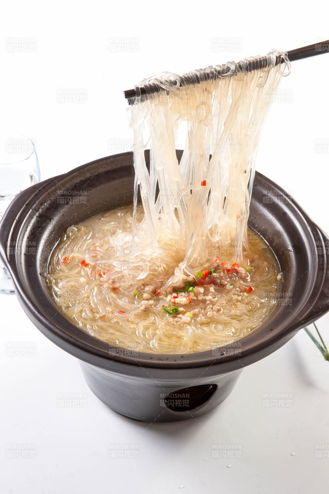 砂锅肉沫水晶粉图片