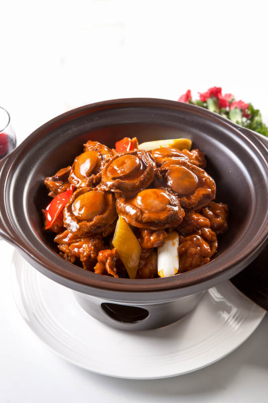 砂锅南非鲍烧柴鸡块图片