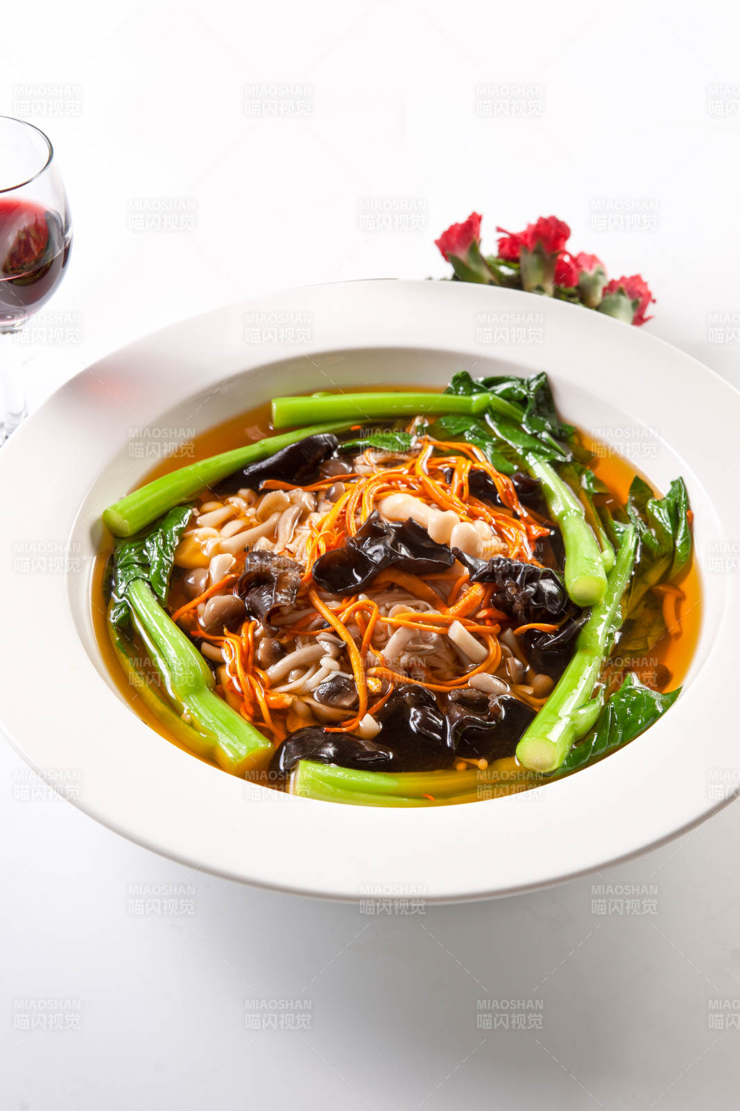 芥蓝木耳白玉菇虫草花汤图片