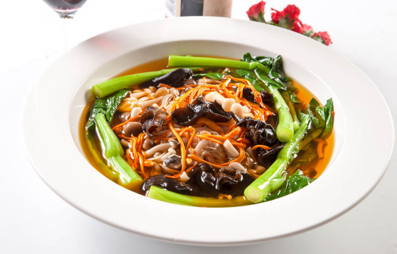 芥蓝木耳白玉菇虫草花汤图片