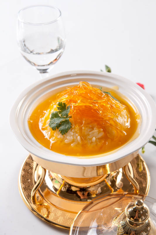 养生滋补美食鱼翅捞饭图片