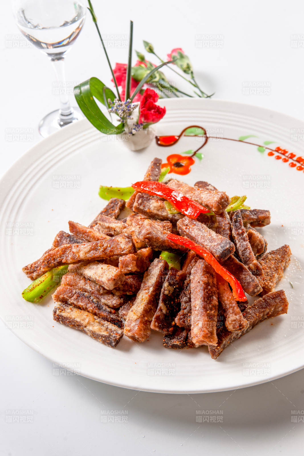 彩椒干炸小驴肉图片