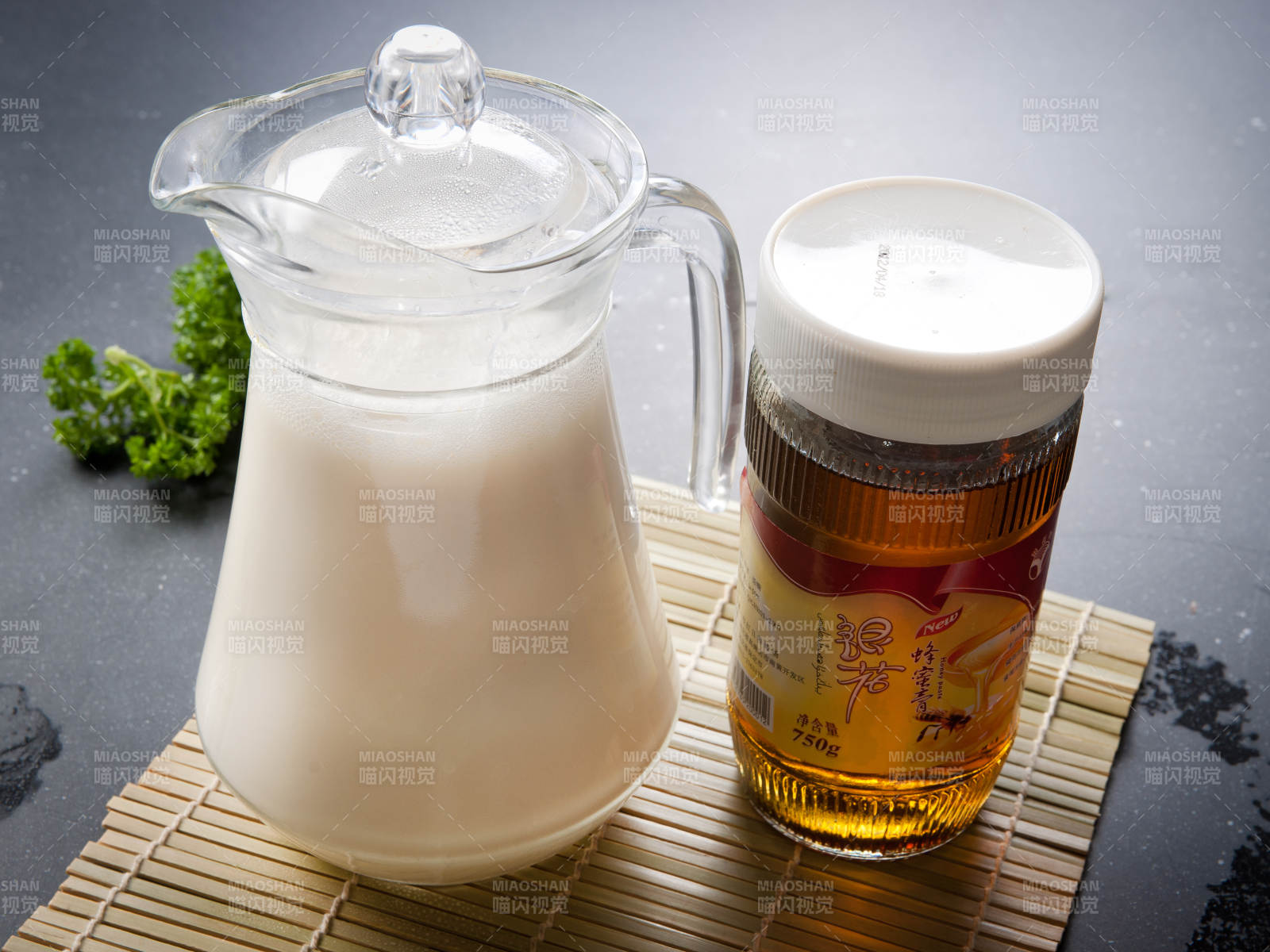 美味鲜榨豆浆图片