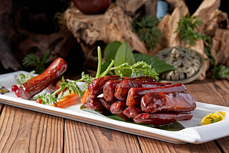 酱香肠衣猪肋排图片