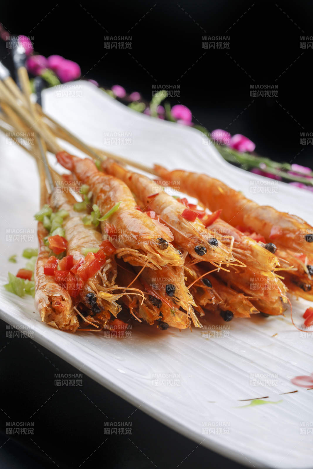 香辣串串虾图片