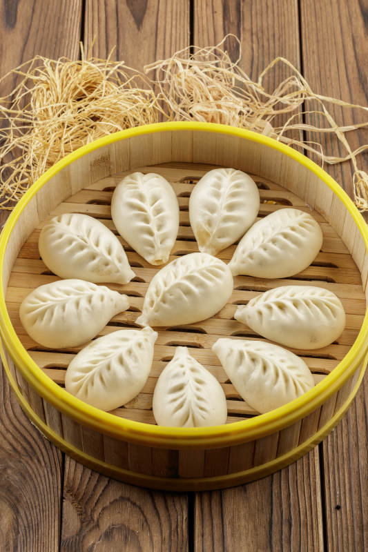 刚出笼的麦穗酱肉包图片