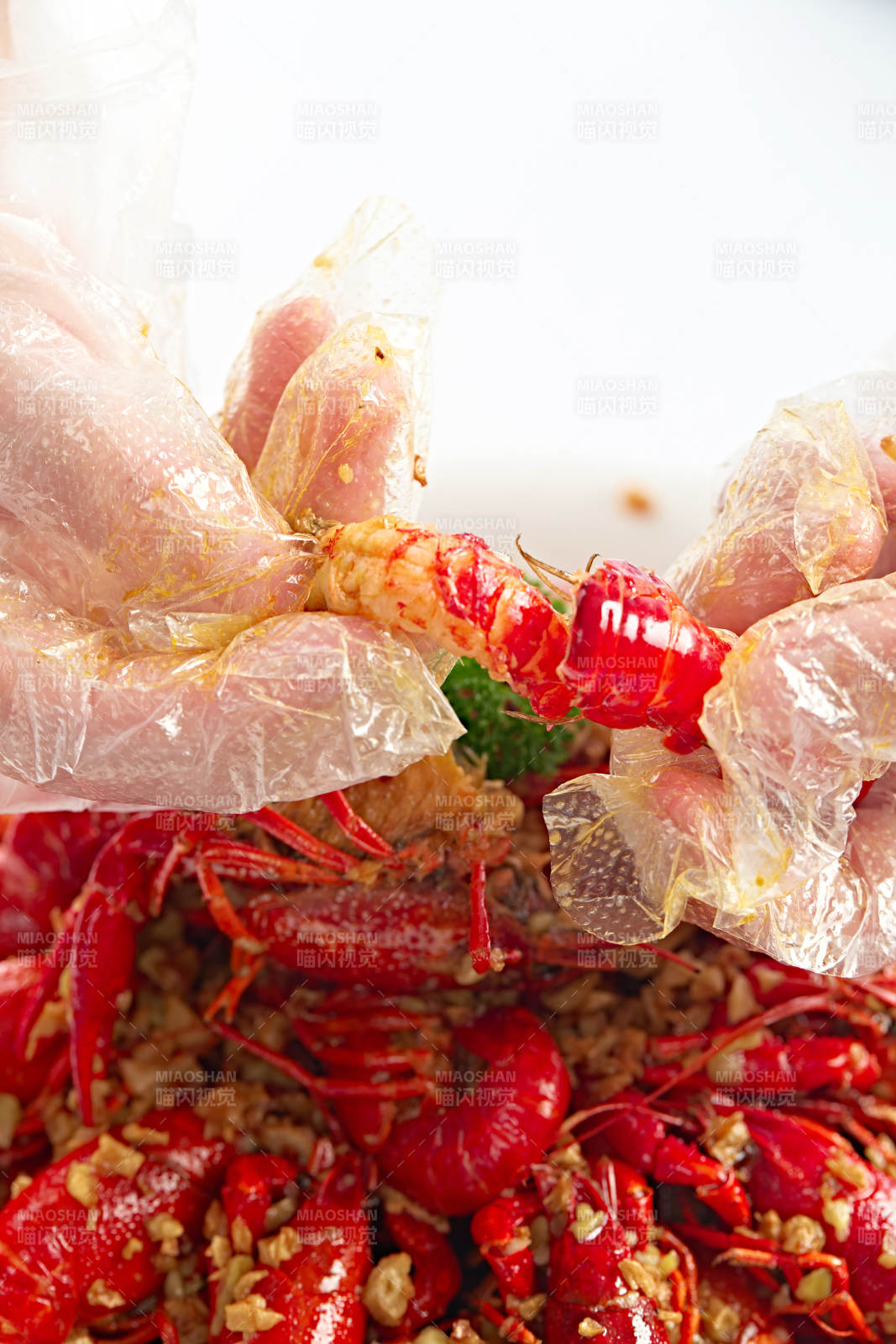 夏季大排档美食蒜蓉香辣小龙虾图片