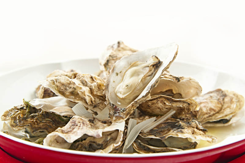 夏季大排档美食蒸大生蚝图片