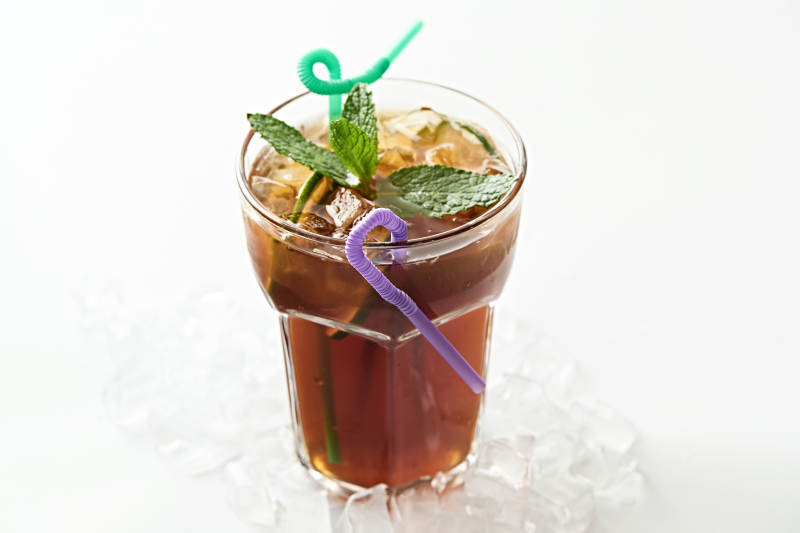 夏季清凉饮料柠檬冰红茶图片