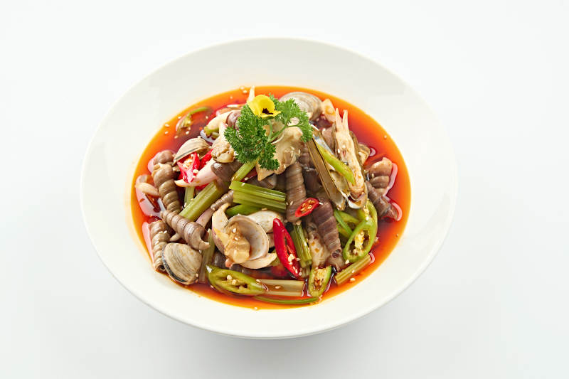 夏季大排档美食红油腌渍小海鲜图片