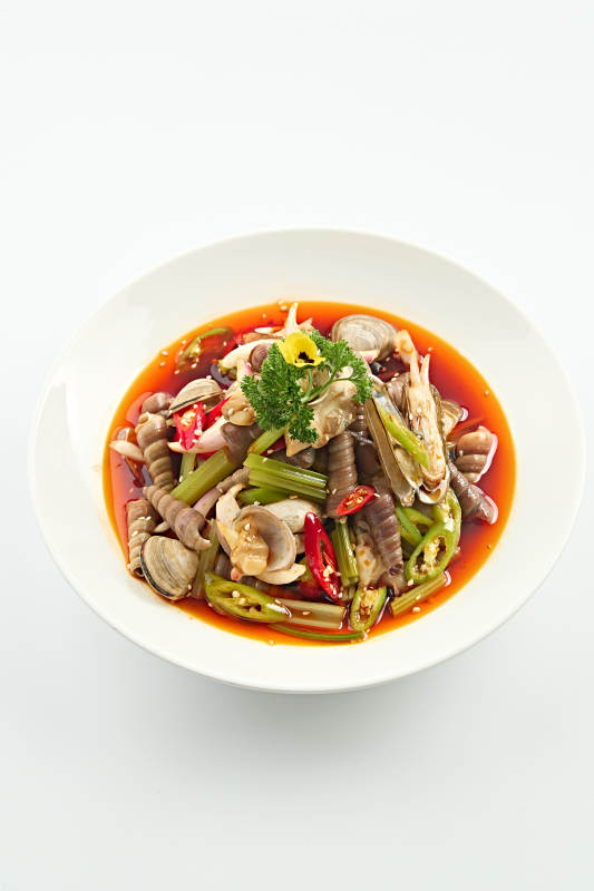 夏季大排档美食红油腌渍小海鲜图片