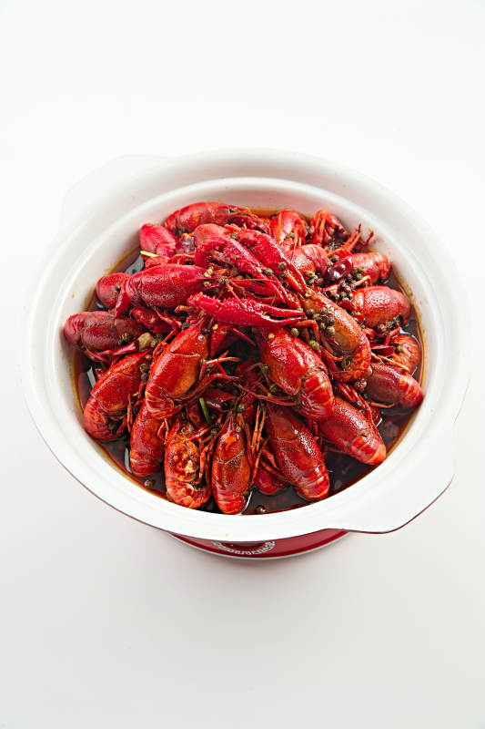 夏季大排档美食爆炒麻辣香辣小龙虾图片