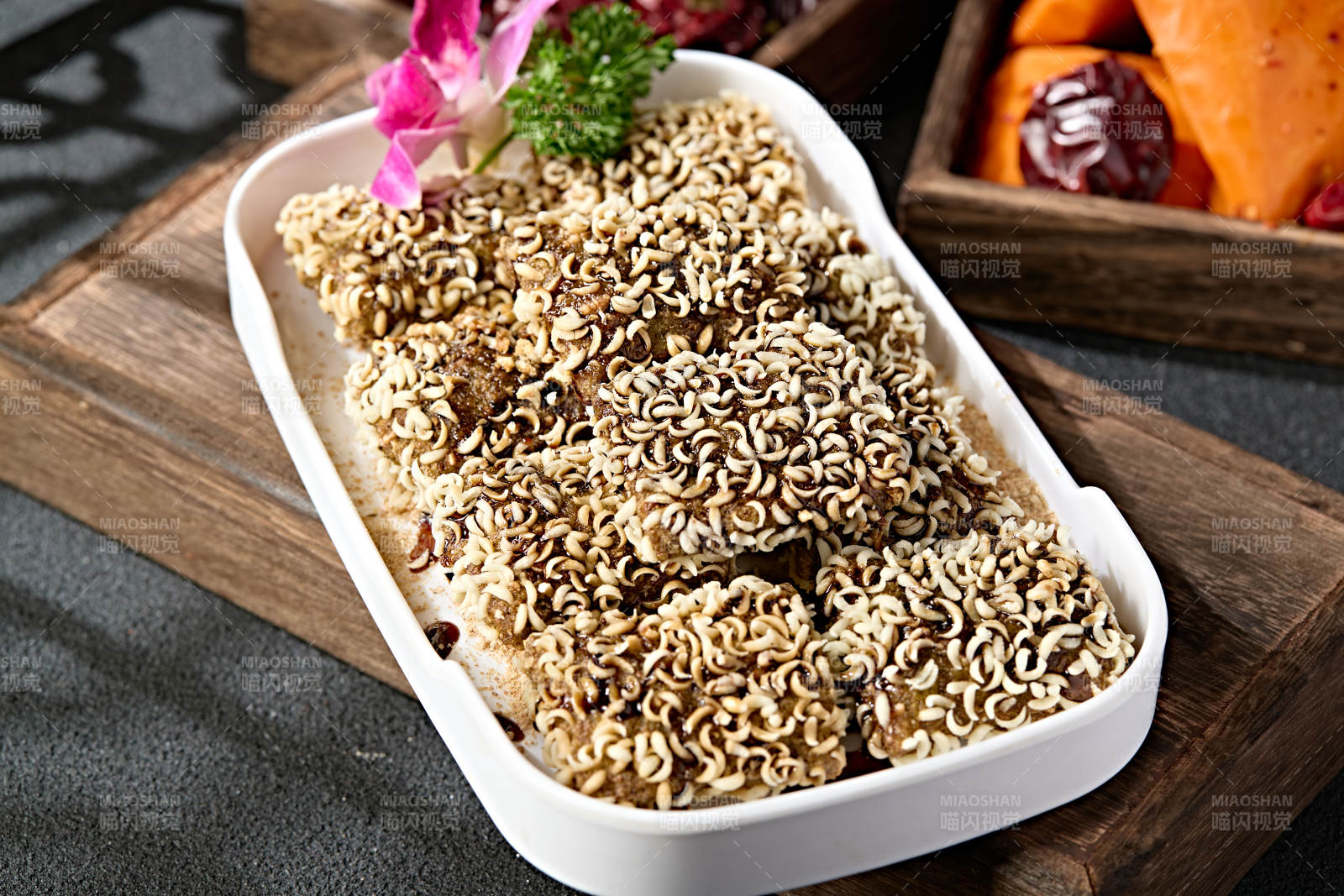 美味小吃野菜油炸脆滋粑图片