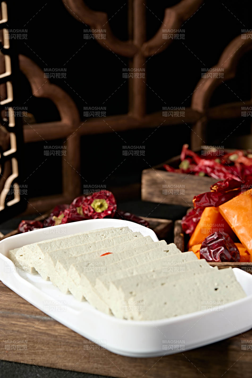 火锅食材鲜嫩土豆腐黑豆腐图片