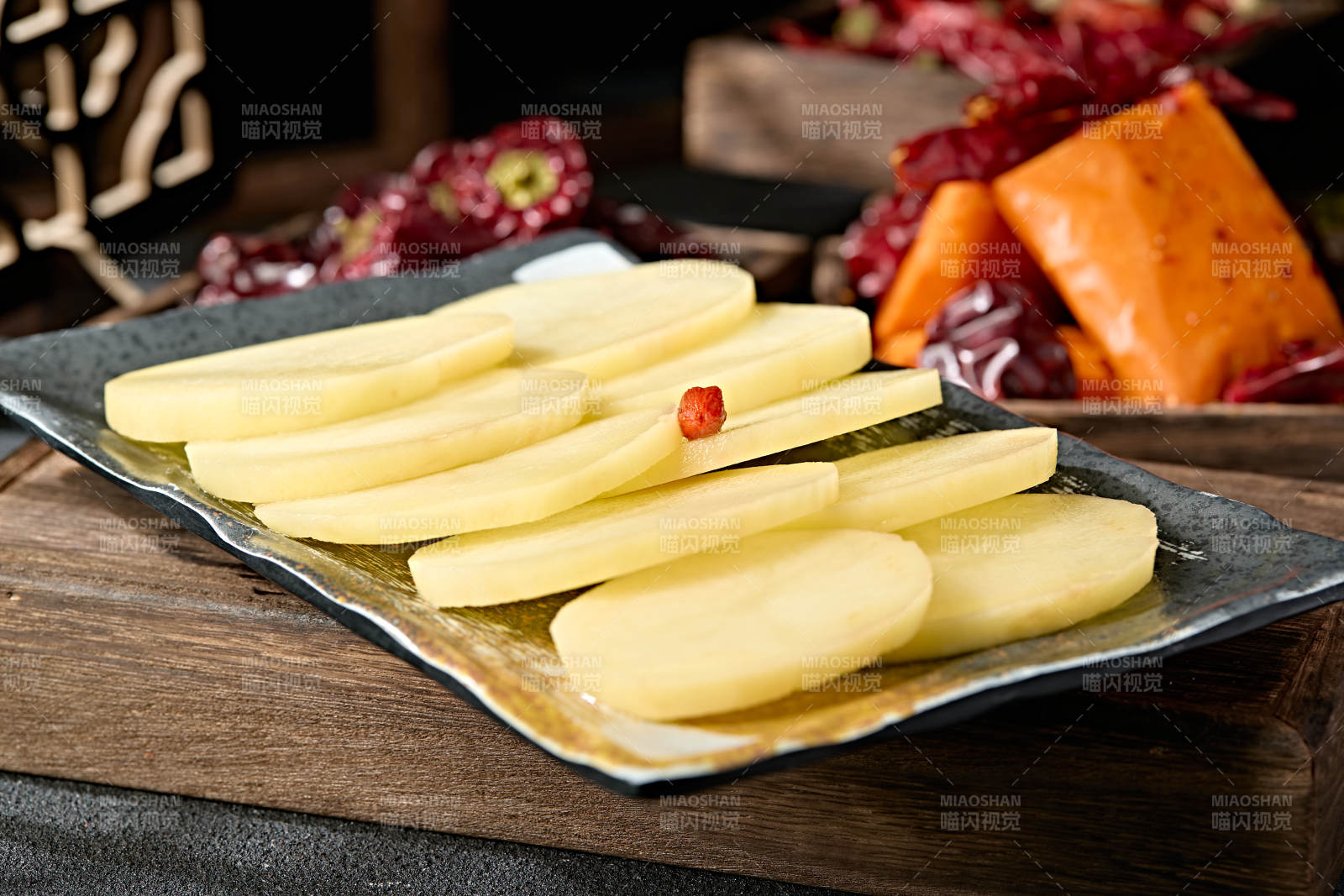 新鲜鲜切土豆片马铃薯片图片