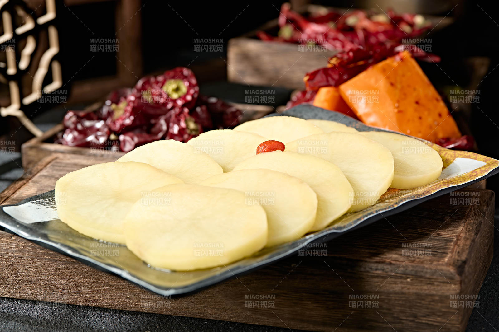 新鲜鲜切土豆片马铃薯片图片