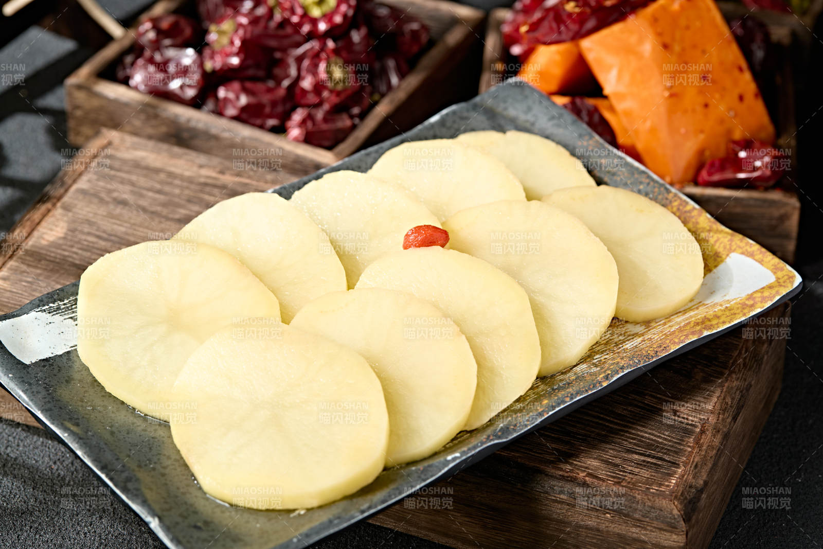 新鲜鲜切土豆片马铃薯片图片