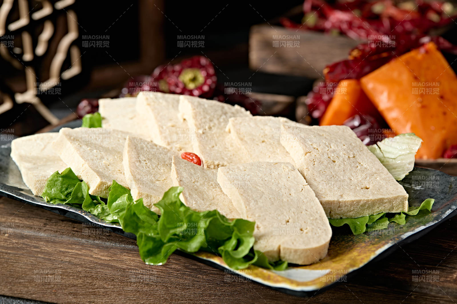 一盘冻豆腐切片图片