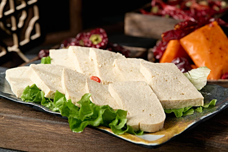 一盘冻豆腐切片图片