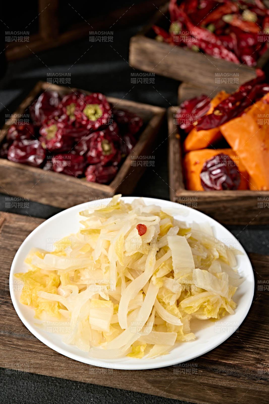 一盘东北积酸菜腌酸菜图片