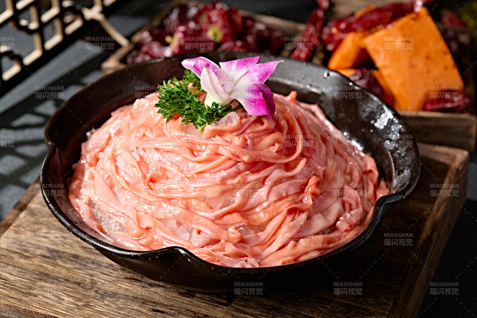 重庆火锅食材鲜嫩鸭肠图片