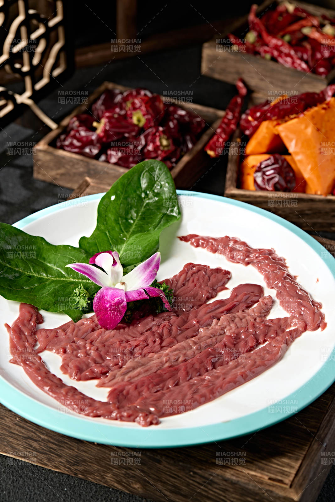 火锅涮品食材新鲜猪腰切片图片