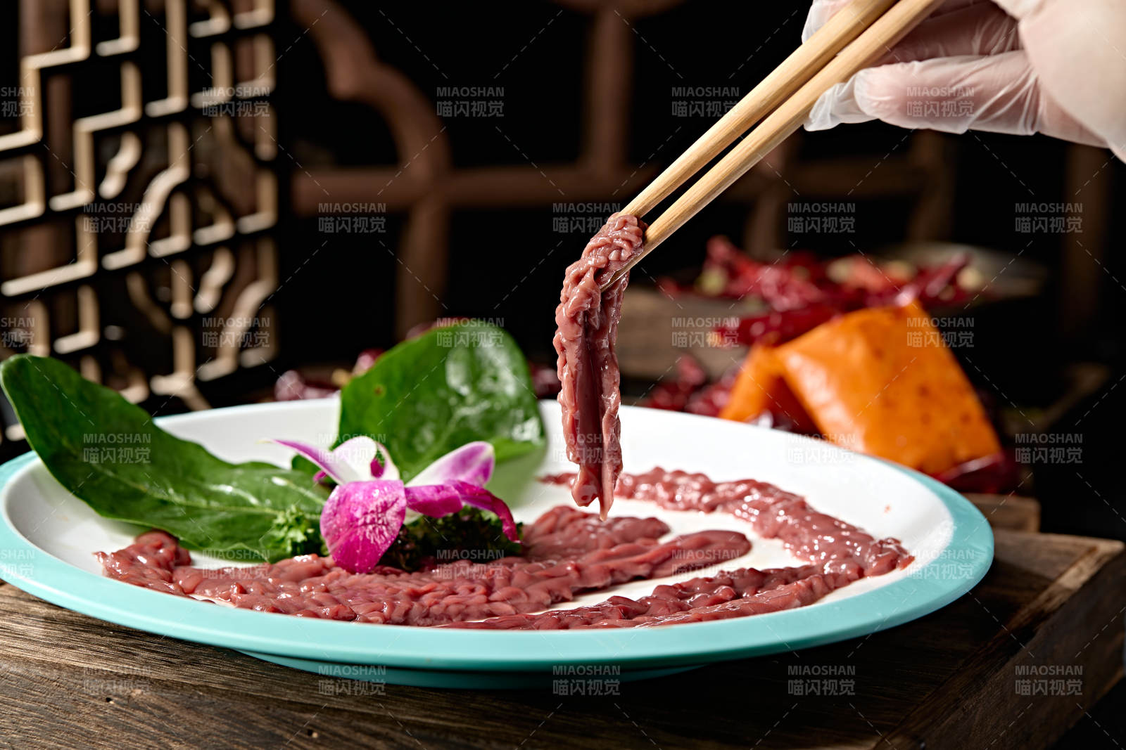 火锅涮品食材新鲜猪腰切片图片