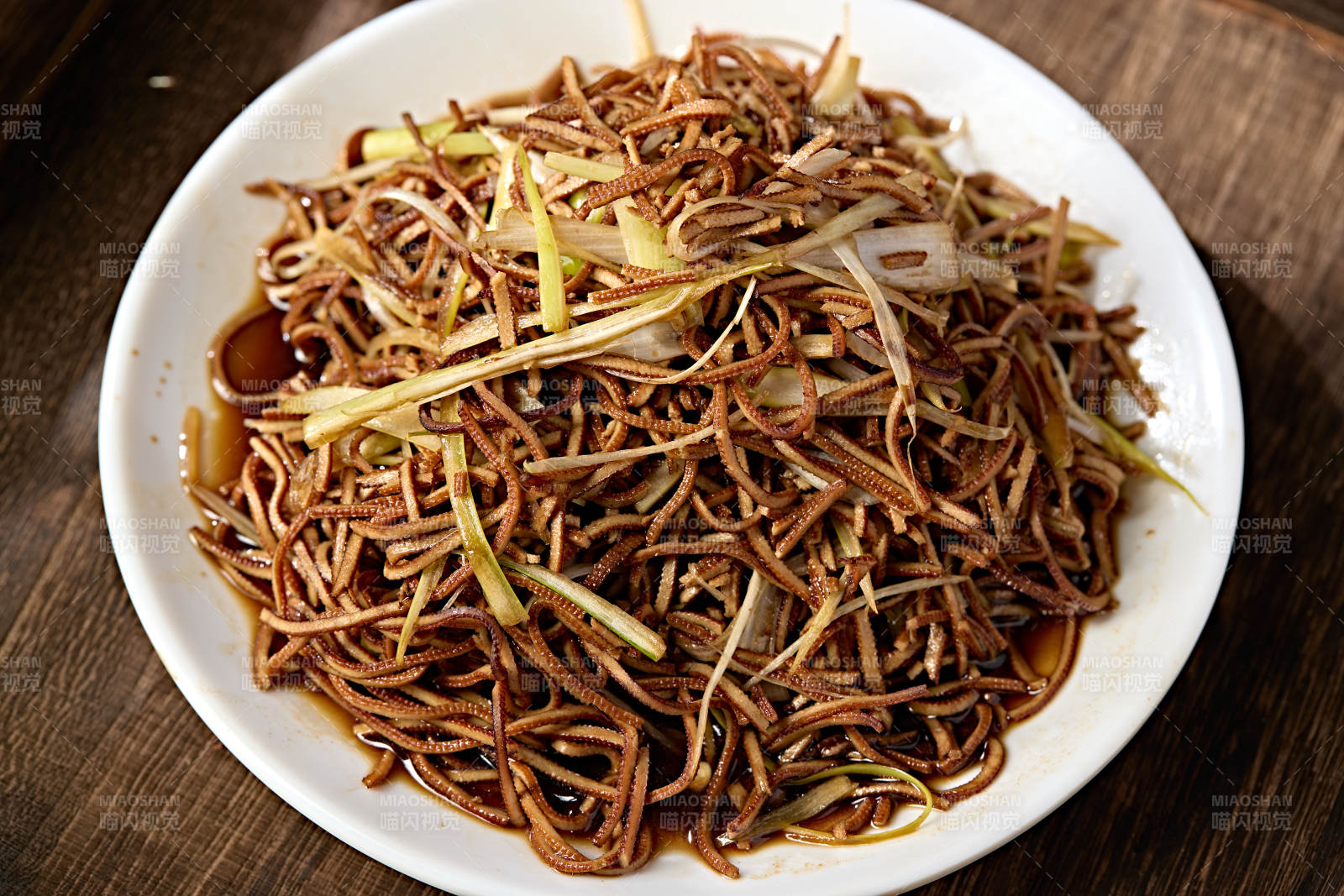 香葱老醋凉拌黑豆腐丝图片