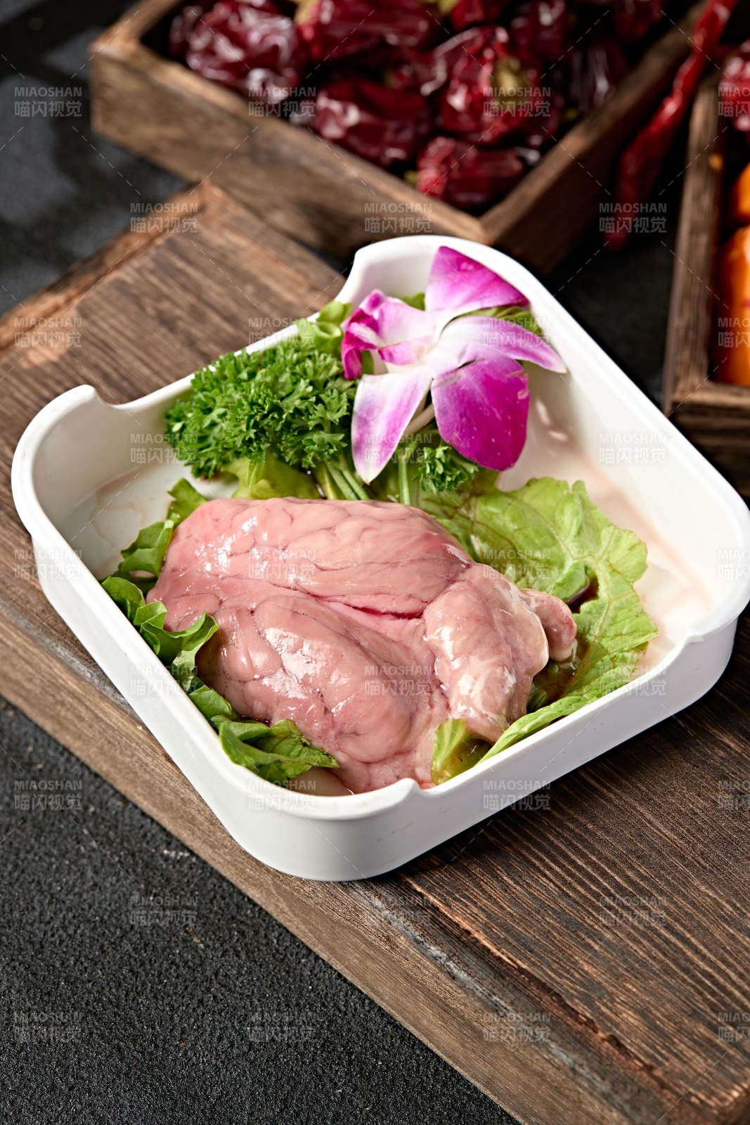 火锅食材鲜猪脑花图片