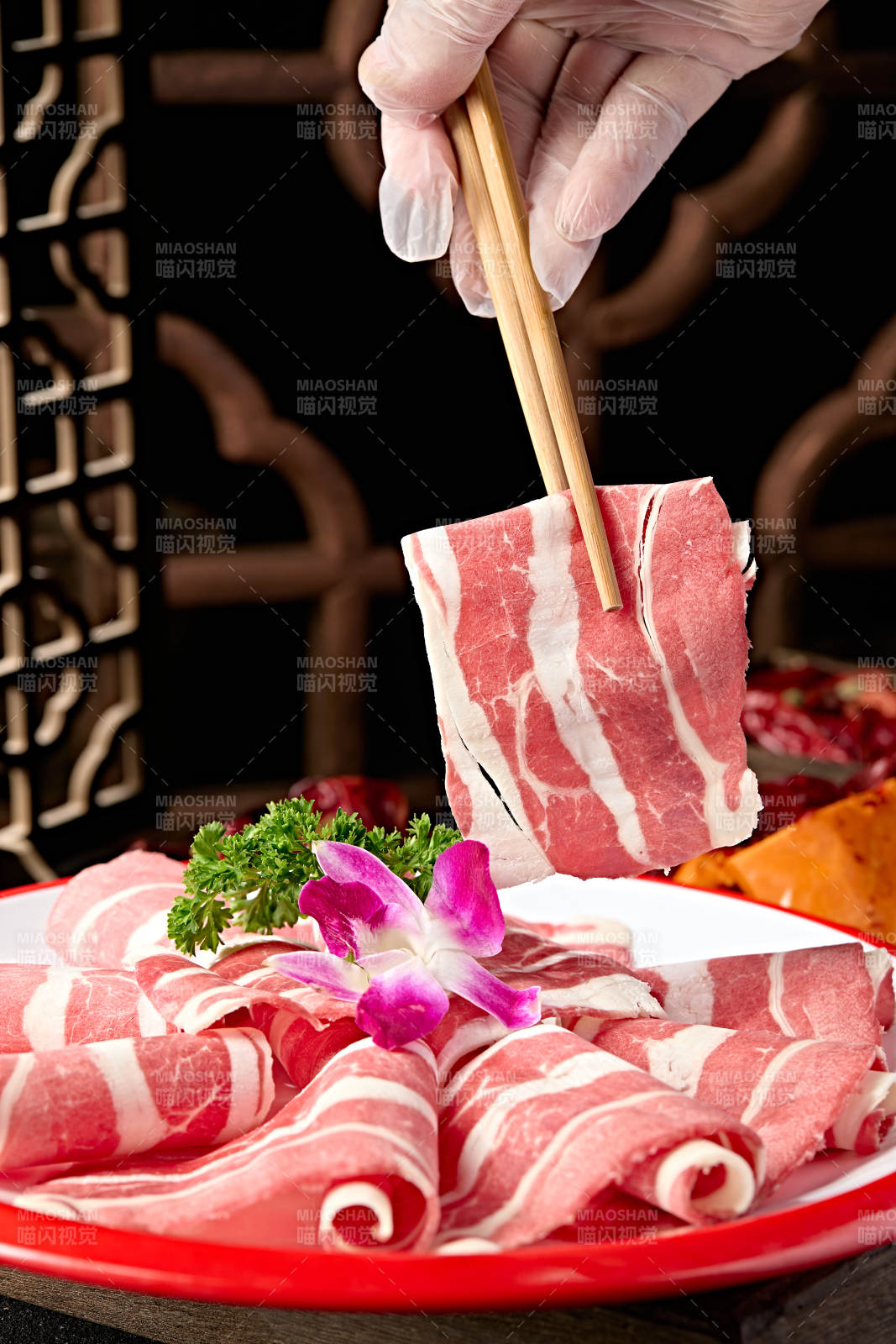 内蒙草原羔羊肉片图片