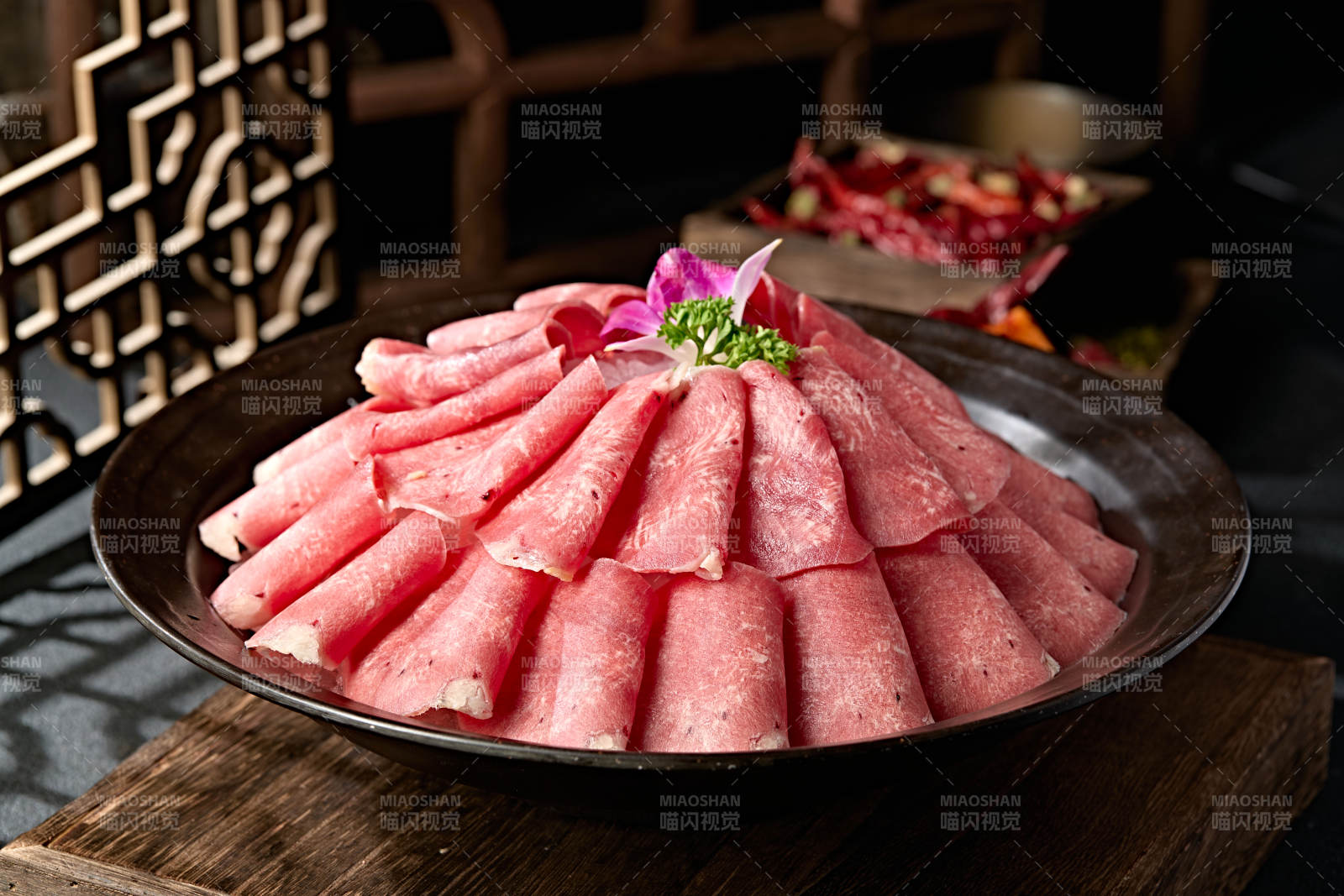 火锅食材涮牛舌卷切片图片