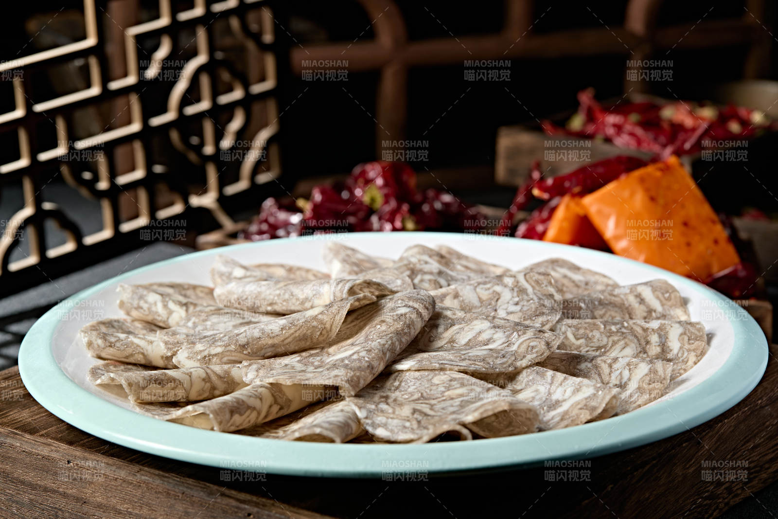 川渝火锅涮品乌鸡肉卷切片图片