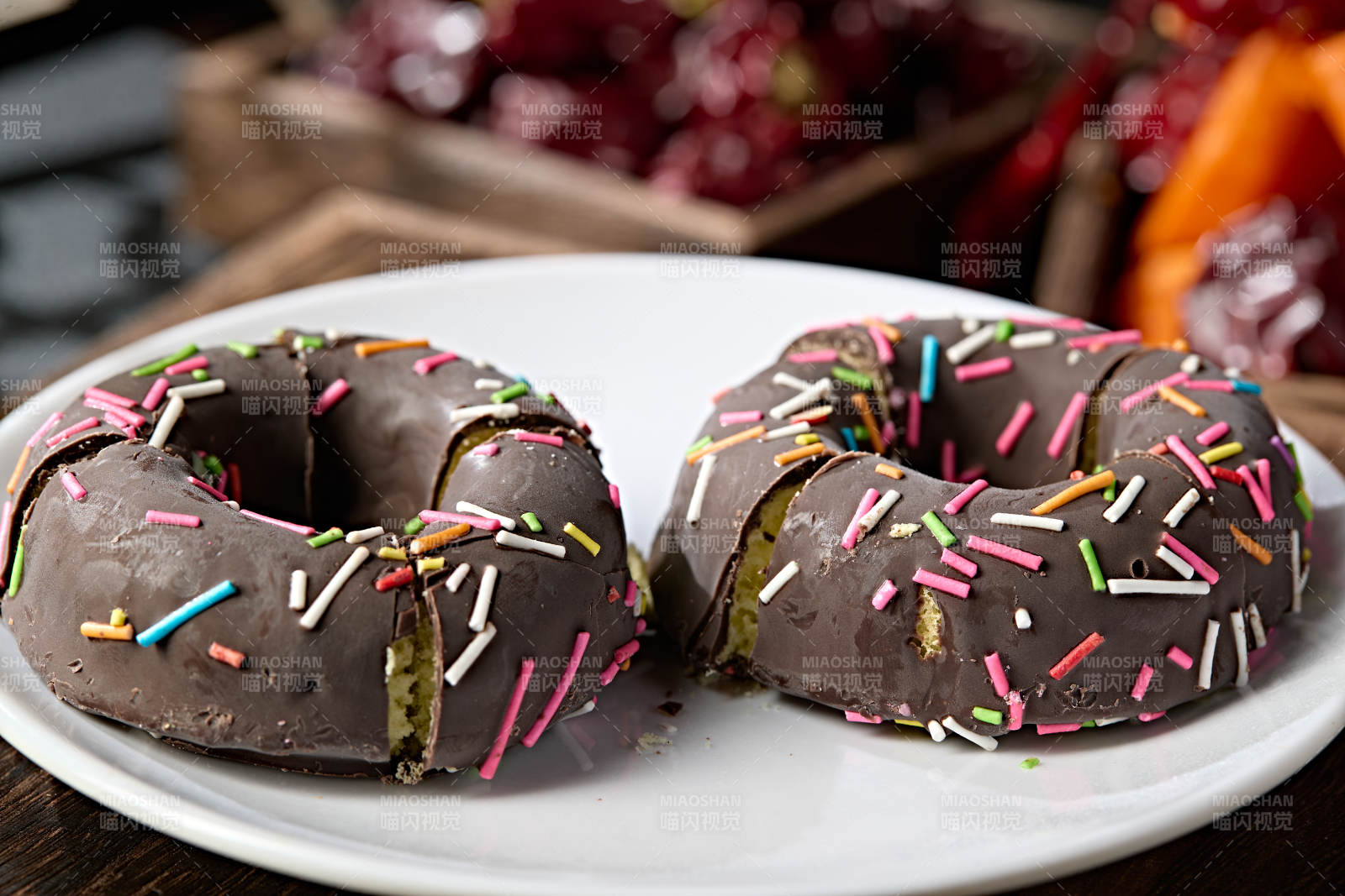 美式甜点小吃甜甜圈图片