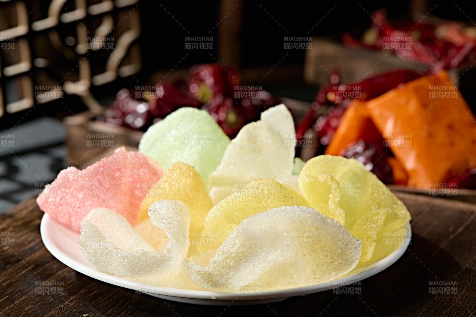 童年小吃油炸虾片图片