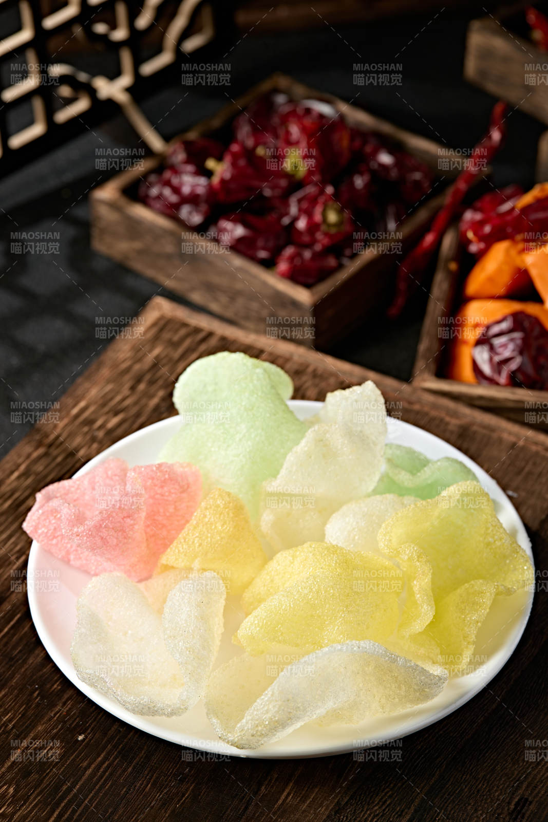 童年小吃油炸虾片图片