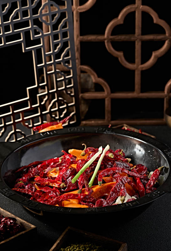 重庆传统牛油麻辣火锅汤底图片