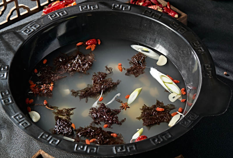 重庆火锅清汤锅底图片