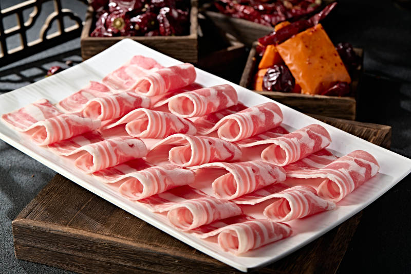 涮肉食材草原羊肉卷切片图片