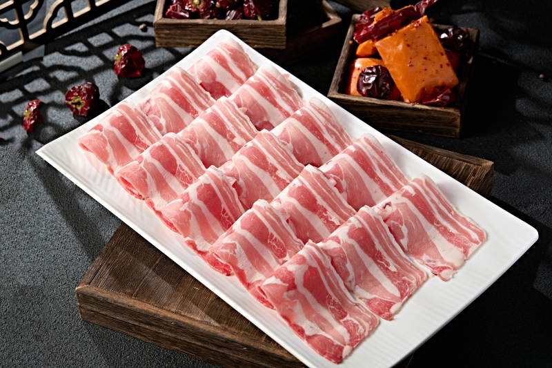 涮肉食材草原羊肉卷切片图片