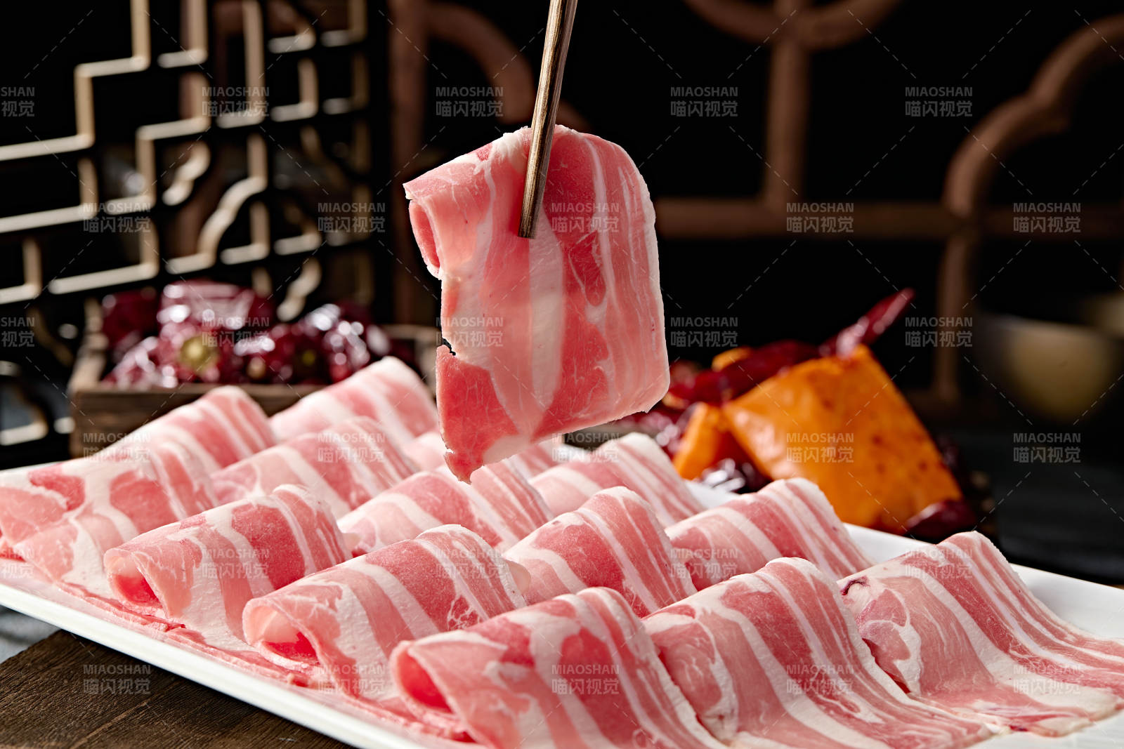 涮肉食材草原羊肉卷切片图片