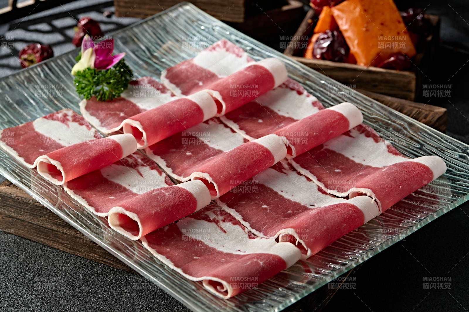 极品火锅食材安哥拉牛肉肥牛切片图片