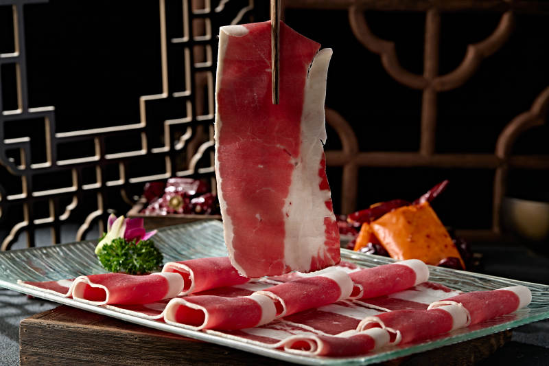 极品火锅食材安哥拉牛肉肥牛切片图片