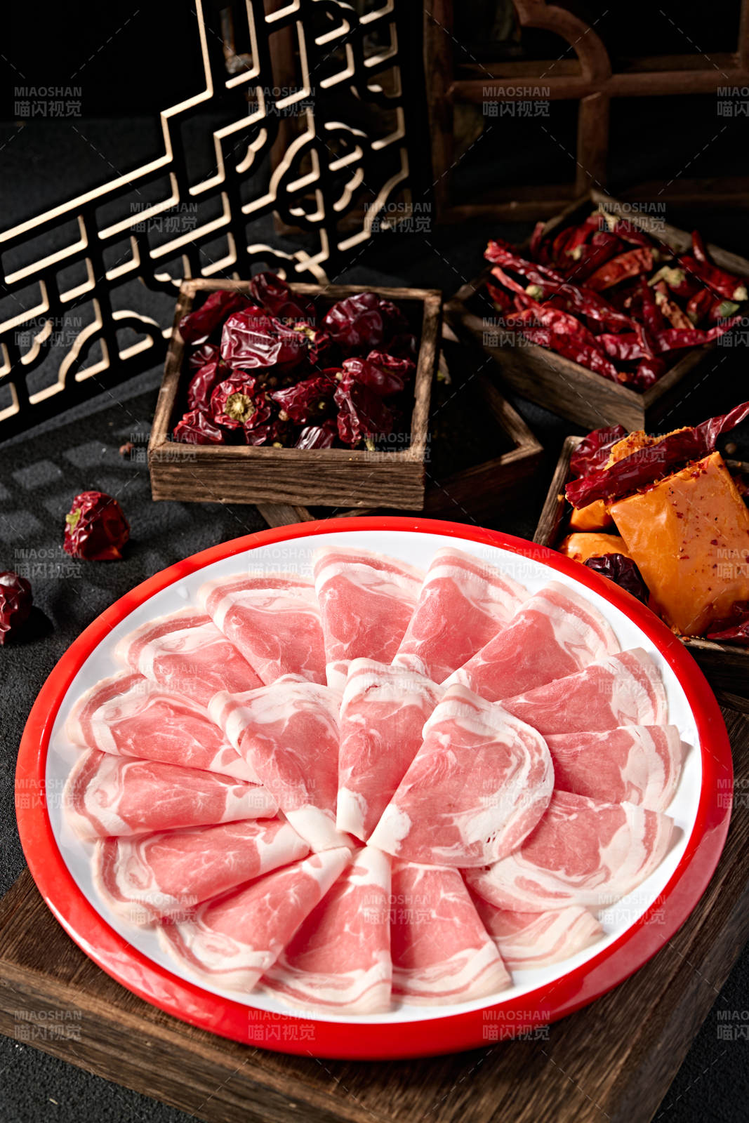 美味涮肉食材太阳卷肥羊肉切片图片